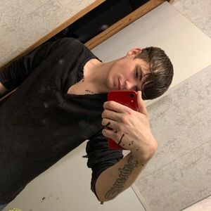 Meet your Posher, Caymon